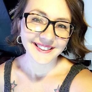 Meet your Posher, Holly