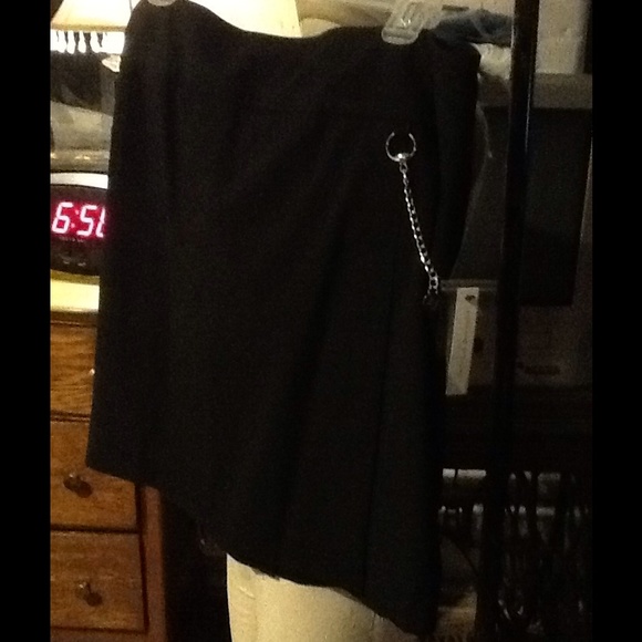 Adrianne Vittadini Studio short black skirt NWT 12