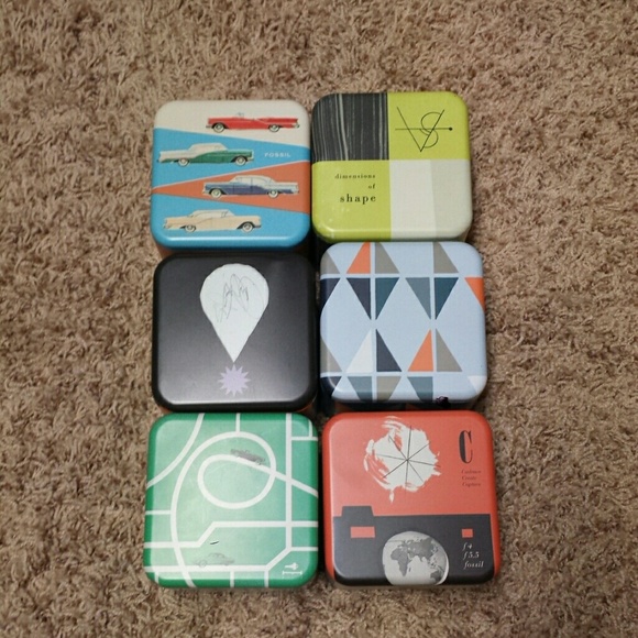 Fossil tins