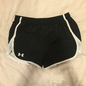 Under Armour black workout shorts!! Size youth XL