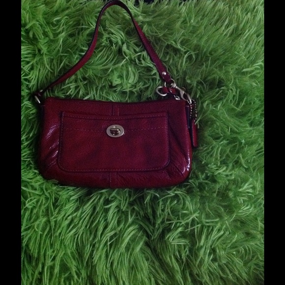 COACH RED PATENT WRISTLET