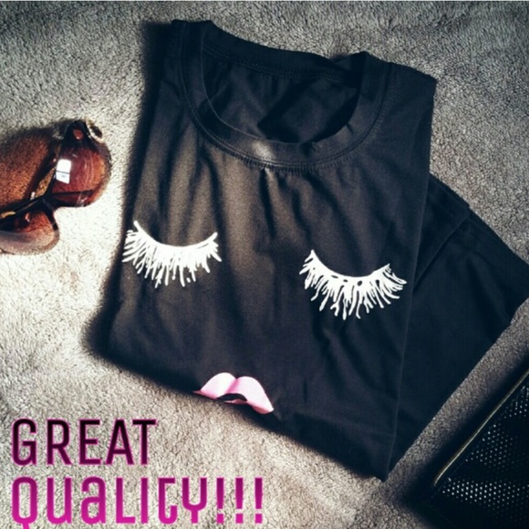 Black Trendy Pink 💋Lips and Eyelashes Tee M ✨HP✨ - Picture 2 of 3