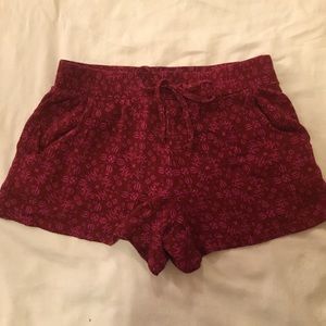 Full tilt extremely comfortable shorts! Size small
