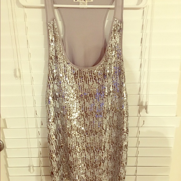 🌟silver shine sequin top👸🏻 - Picture 1 of 3