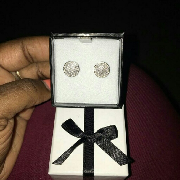 Sterling Silver Earrings Screw Back - Picture 1 of 2