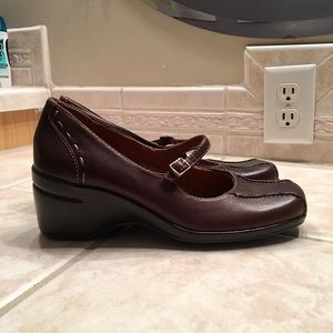 Naturalizer Leather Wedges size 7.5