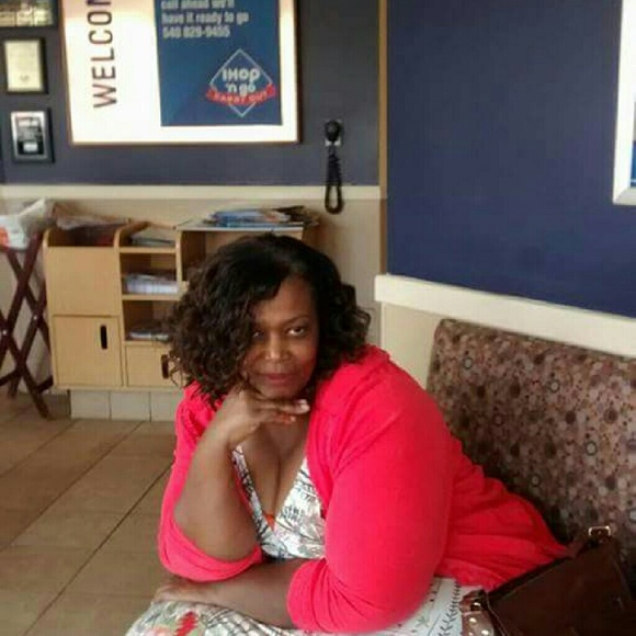 Meet your Posher, Linda