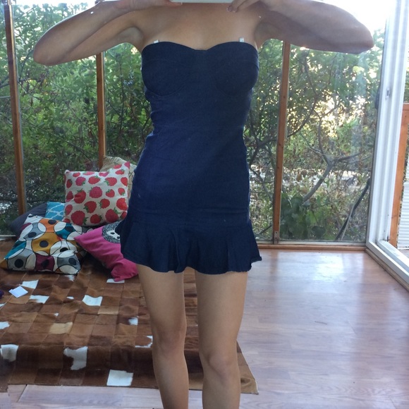 Flirty dark blue cocktail dress - Picture 2 of 4