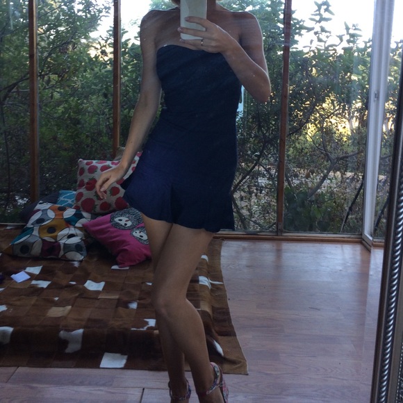 Flirty dark blue cocktail dress - Picture 3 of 4