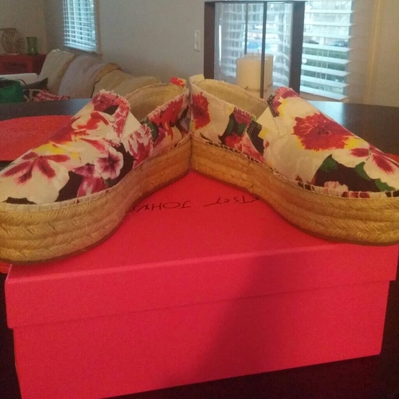 Betsey Johnson wedge espadrille