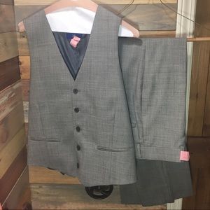 Egara gray vest and pant worn once