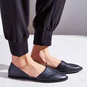 BDG Renee Dorsay Flat