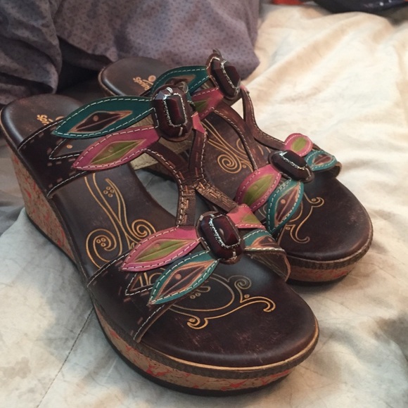 Flirty Spring Step wedges with jewel Detail.