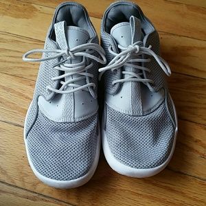 I am selling Jordans.