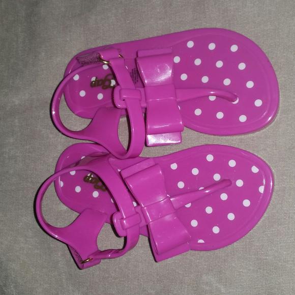 Gap sandals