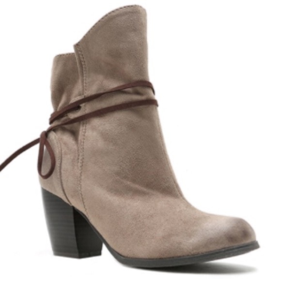 ❣️SZ 6 ONLY❣️ Slouchy Wrap Around Bootie 3 Colors - Picture 4 of 4