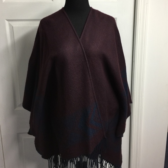 AEO blanket cape