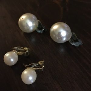 Vintage pearl clip on set