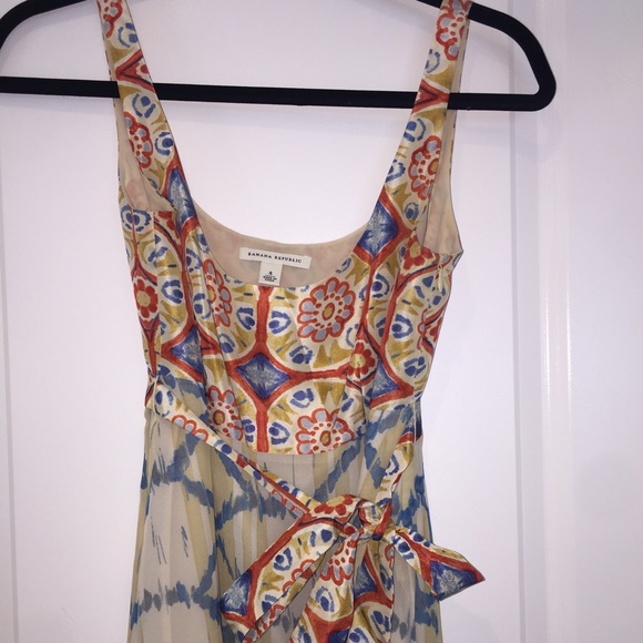 Gorgeous Banana Republic 100% silk blouse.