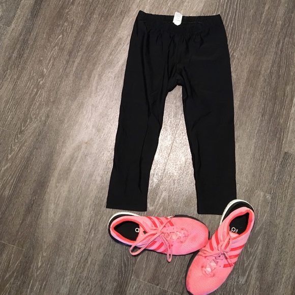 Under armor capris