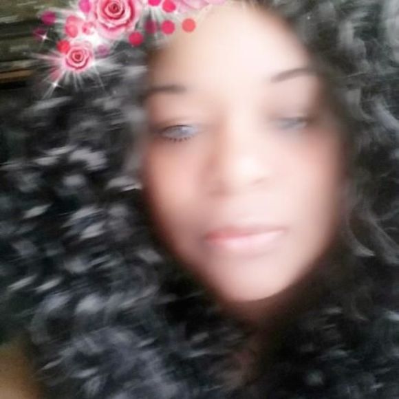 Meet your Posher, Quenette - Picture 1 of 1