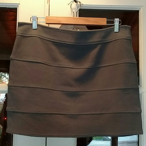 EUC grey New York & Company Mini Skirt