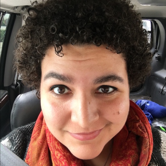 Meet your Posher, Melanie - Picture 1 of 1