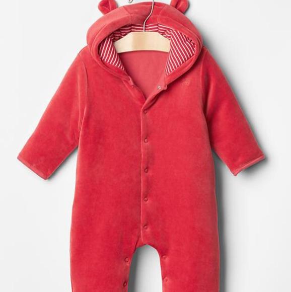 Baby Gap Velour Footed Romper - 6-12 months - Picture 1 of 4