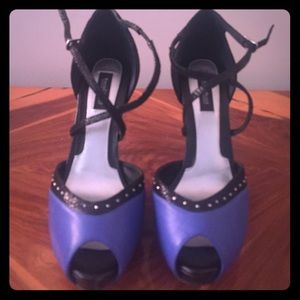 White House Black Market stiletto scrappy heels