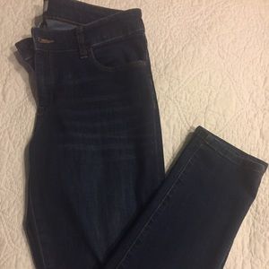 Banana Dark Wash Skinny Jeans. Size 29