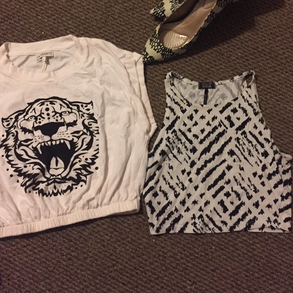 Two b&w pacsun crop tops