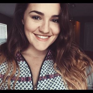 Meet your Posher, Olivia