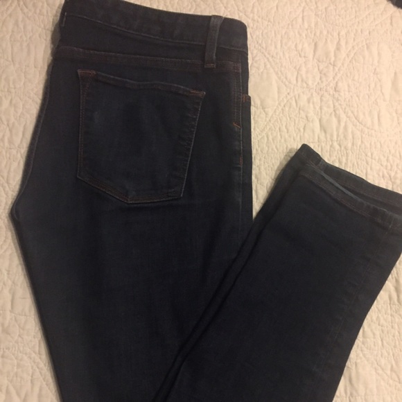 Banana Size 29 Dark Wash Skinny Jeans