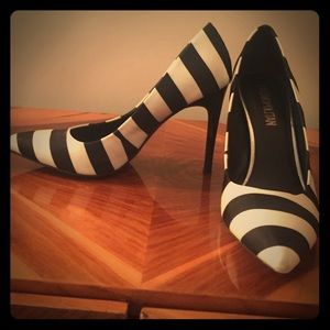 Cosmopolitan black white stripe stiletto heels
