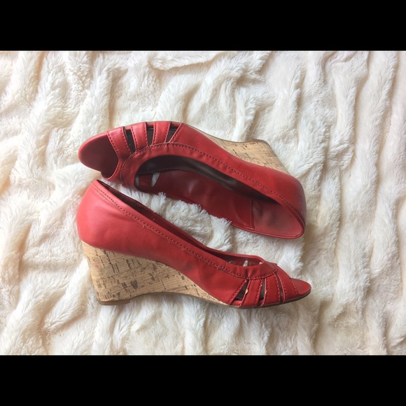Red Wedges - Picture 3 of 3
