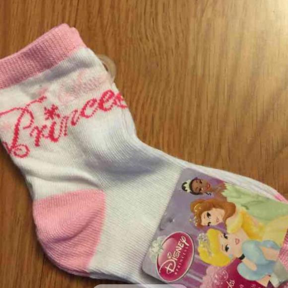 Princess socks size 5-6 1/2