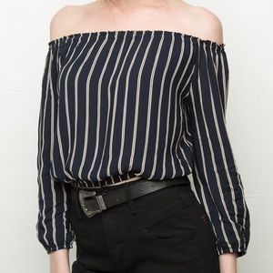 Brandy Melville Maura top