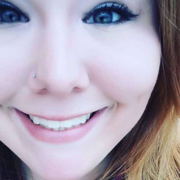 Meet your Posher, Kahla - Picture 1 of 1