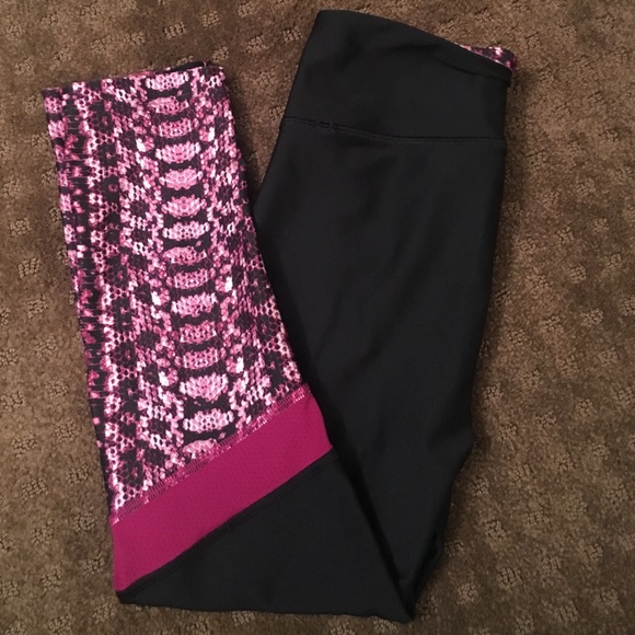 Under armor Capri workout pants