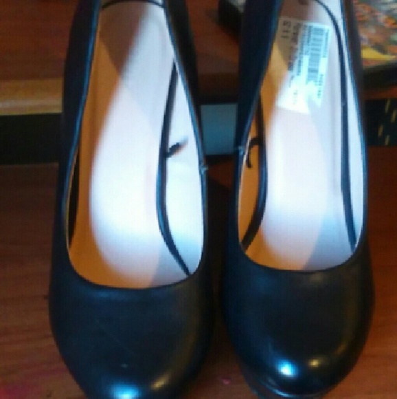 Black Wedges