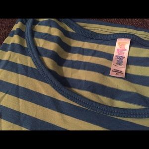 LulaRoe classic tee - XL