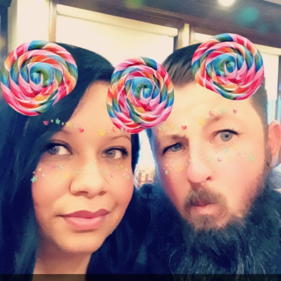 Bookmark my closet! - Picture 2 of 8