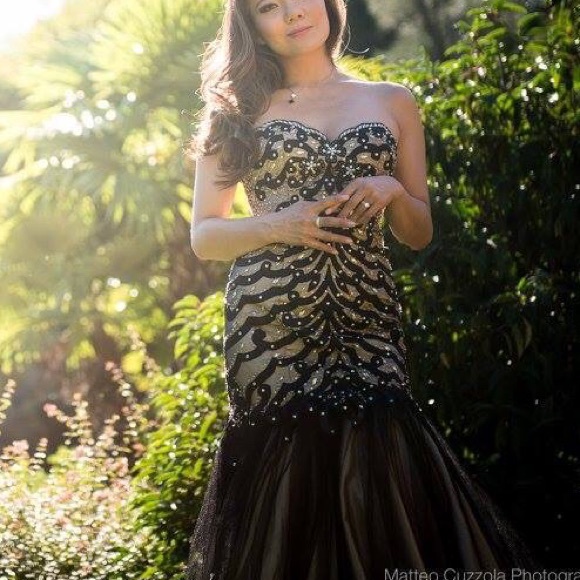 Camille La Vie Evening Gown, Size 2, Black Beige