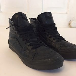 VANS PERFORATED LEATHER SK8-HI Zip shoe