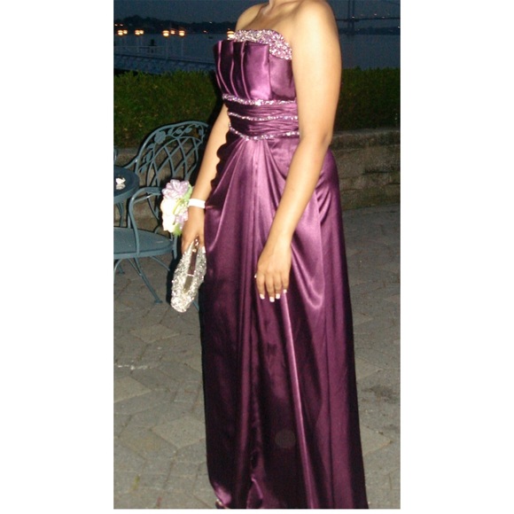 Pretty Purple Prom Dress 👗