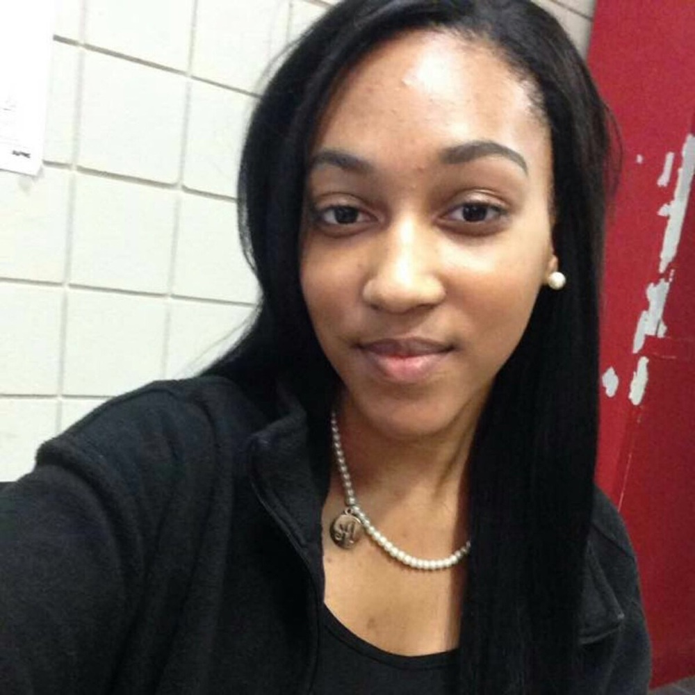 Meet your Posher, Alexandra