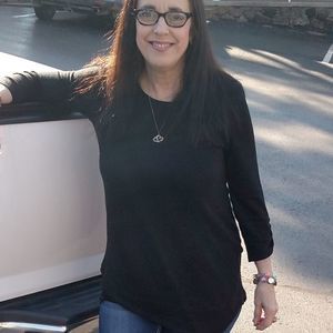 Meet your Posher, Loretta