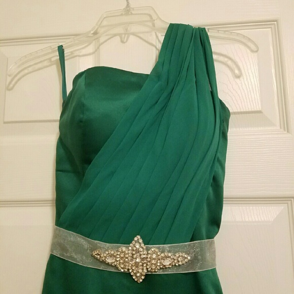 Long Formal Gown PRICED TO SELL NOW