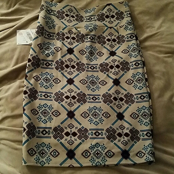 LuLaRoe Cassie medium NWT