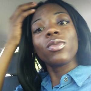 Meet your Posher, Dominque